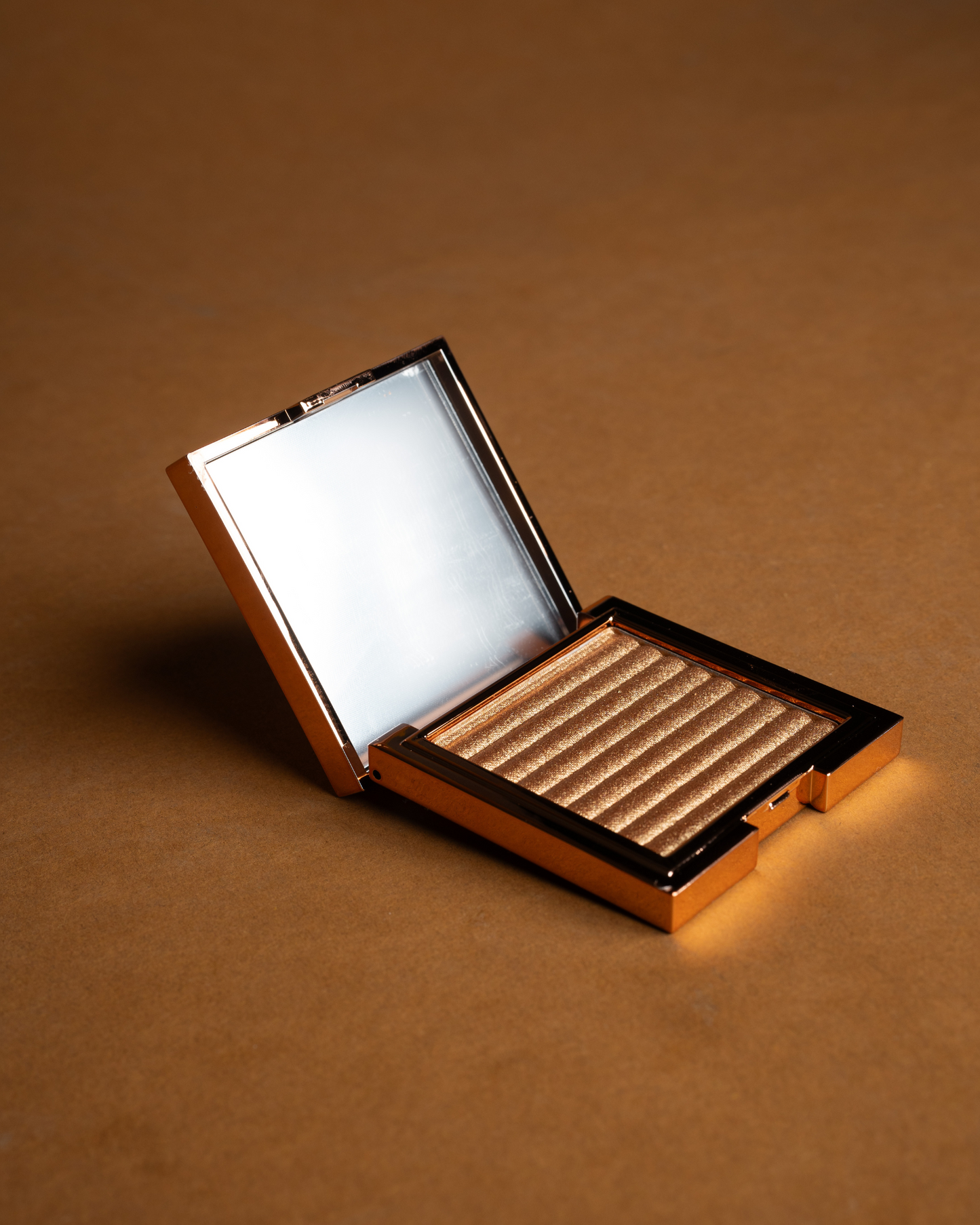 Lynna Glow Touch Highlighter - Sparkle