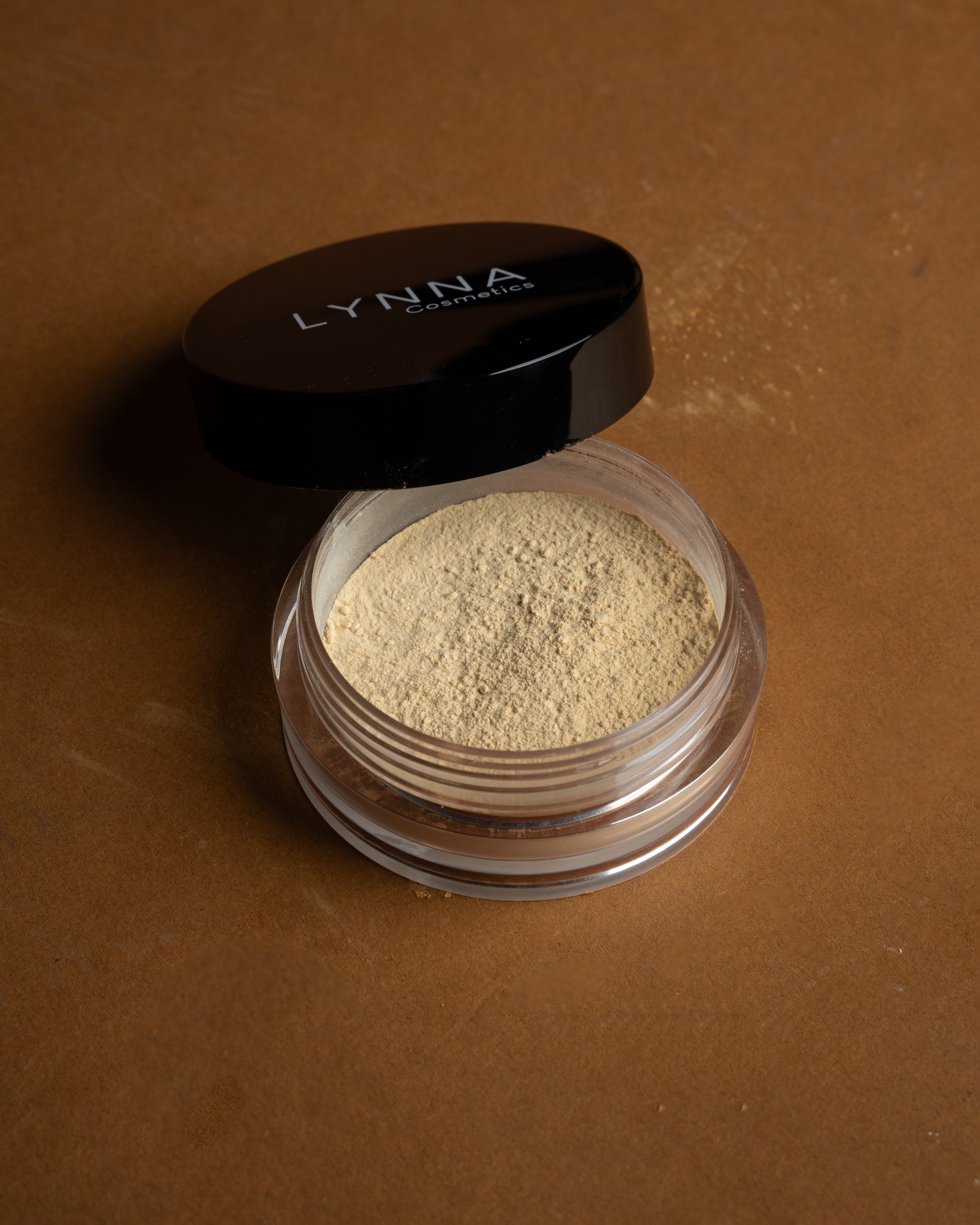 Lynna Velvet Set HD Powder – Banana